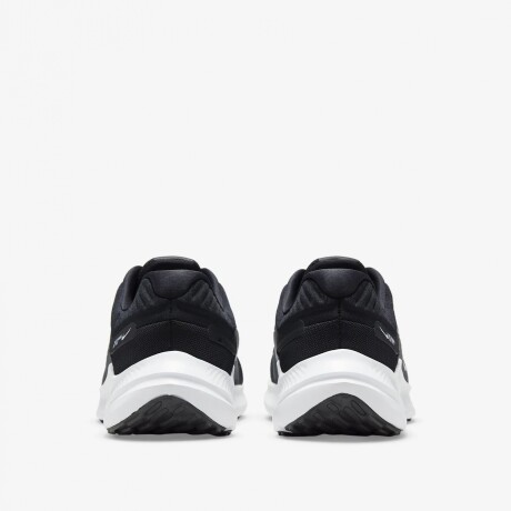 Champion Nike Running Dama Quest 5 Black/White-Iron S/C