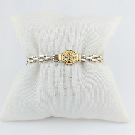 Pulsera religiosa de plata 925 con detalles de double en oro 18Kts modelo panther, San Benito diámetro 10mm, largo total 18cm. Pulsera religiosa de plata 925 con detalles de double en oro 18Kts modelo panther, San Benito diámetro 10mm, largo total 18cm.