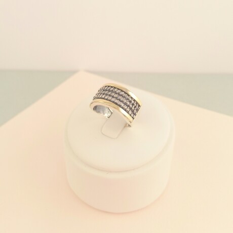 Anillo de plata 925, double en oro 18 ktes y circonias. Anillo de plata 925, double en oro 18 ktes y circonias.
