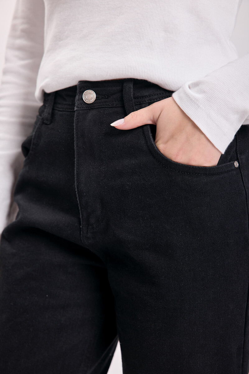 Pantalón jean carrot Negro