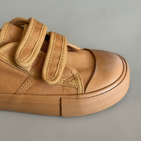 Zapatillas De Lona Velcro Ocre