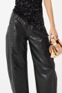 PANTALÓN SILUETA GLOBO Negro