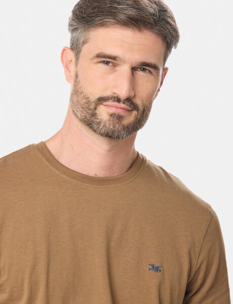 REMERA LISA DE ALGODÓN Mostaza