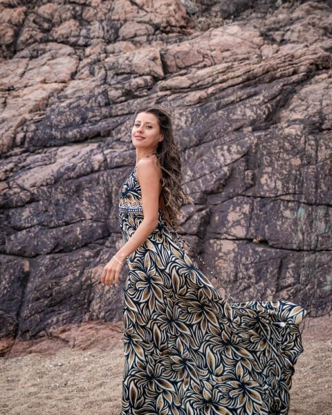 arya no bordado Negro