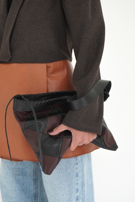 Rombos Cluch Negro / Chocolate