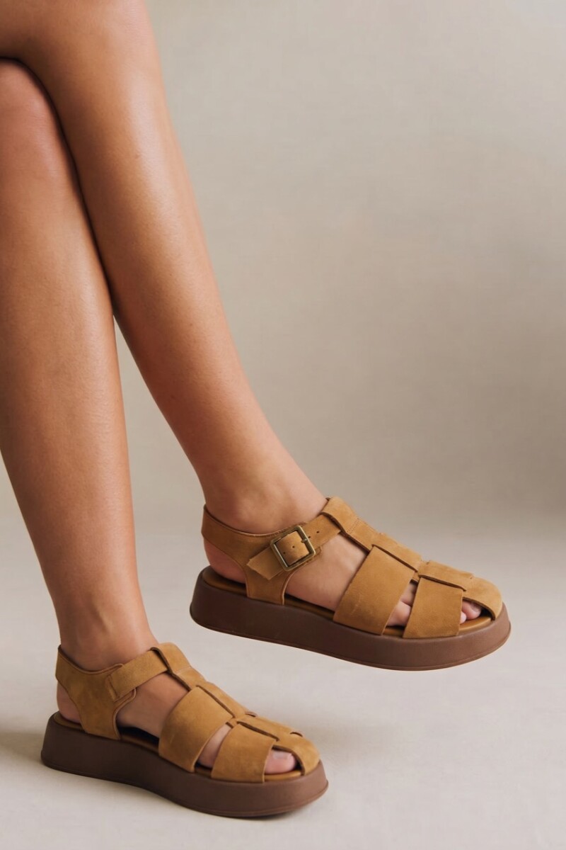 Sandalia Guillermina Camel