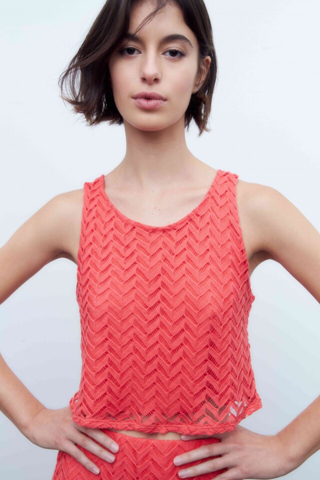 Blusa de encaje coral