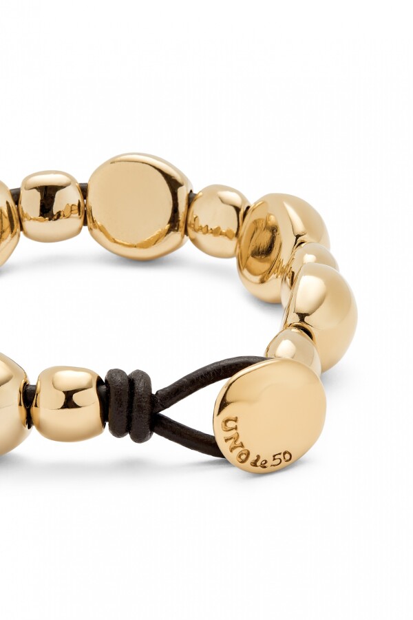 PULSERA DE CUERO CON CUENTAS MEDIANAS Y PEQUEÑAS DE ALEACIÓN DE METALES BAÑADAS EN ORO 18K Pulsera
