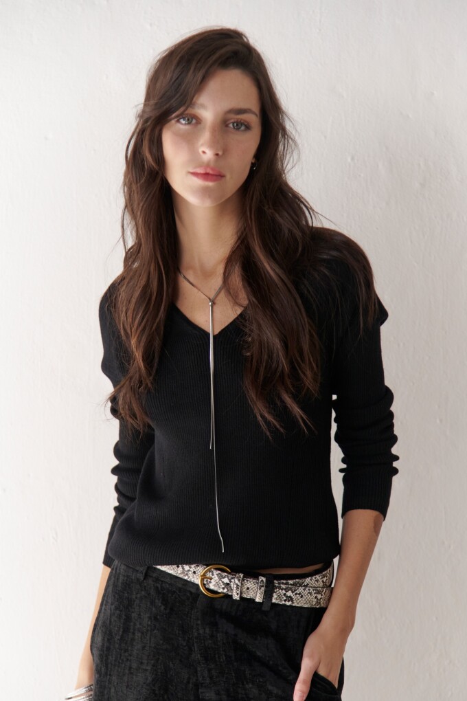 SWEATER ESCOTE V NEGRO