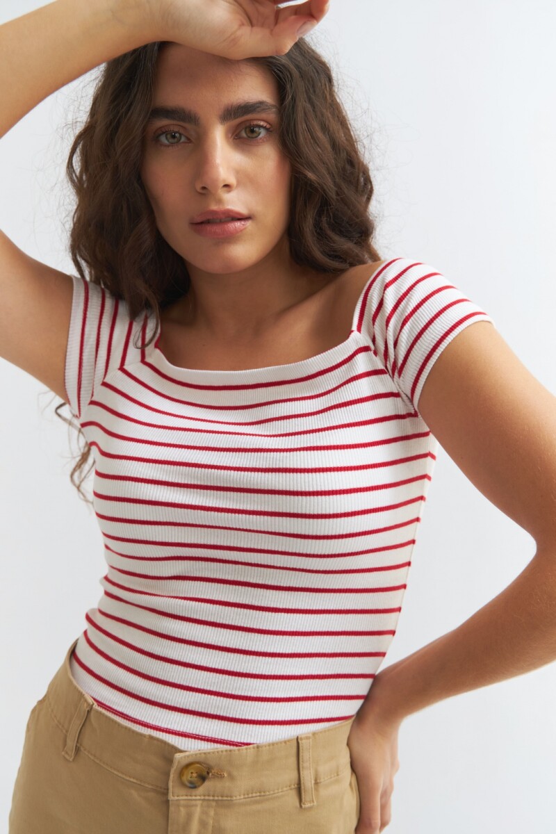 Remera off shoulder a rayas - Rojo 