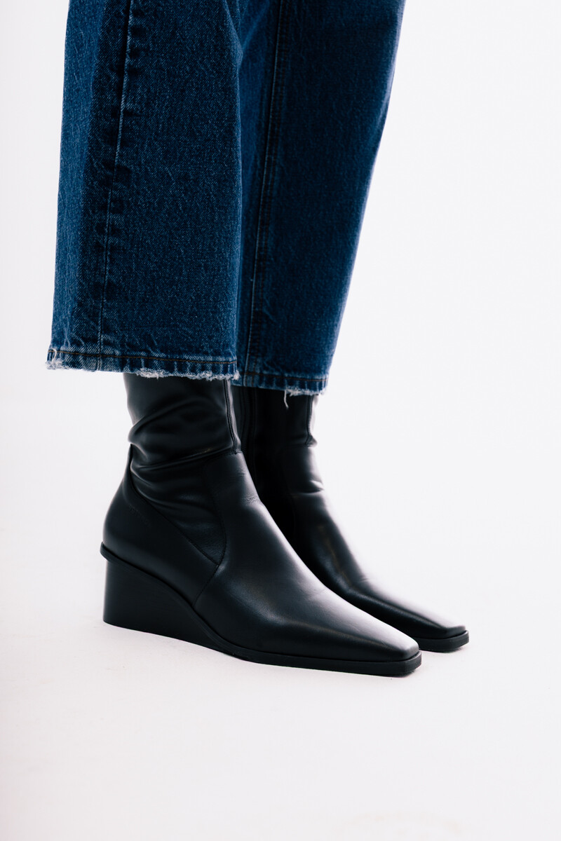 Cornil Black