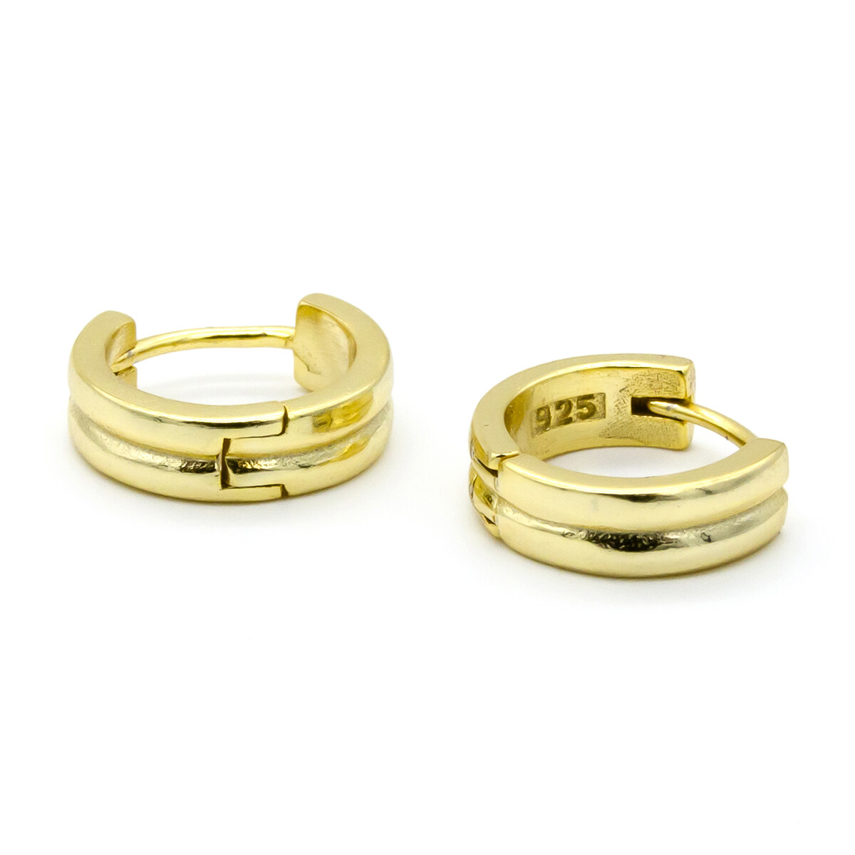 Par de aros de plata 925 con baño de oro amarillo. 