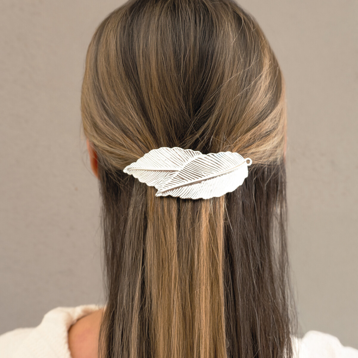 BROCHE OLIVIA PLATEADO 