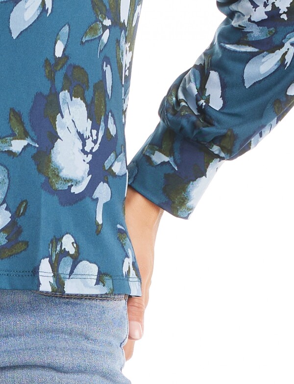 Blusa Estampada Con Detalle En Metal PETROLEO