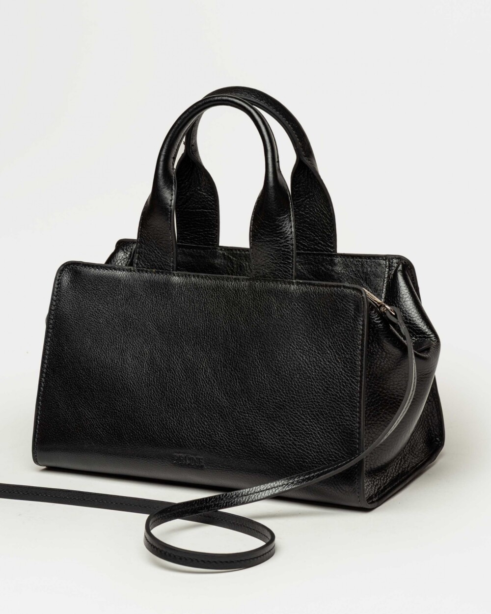 Cartera de mano Mila en cuero liso Negro