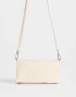 Bandoleras Boho Bandolera De Cuerina Con Solapa - Blanco Crudo