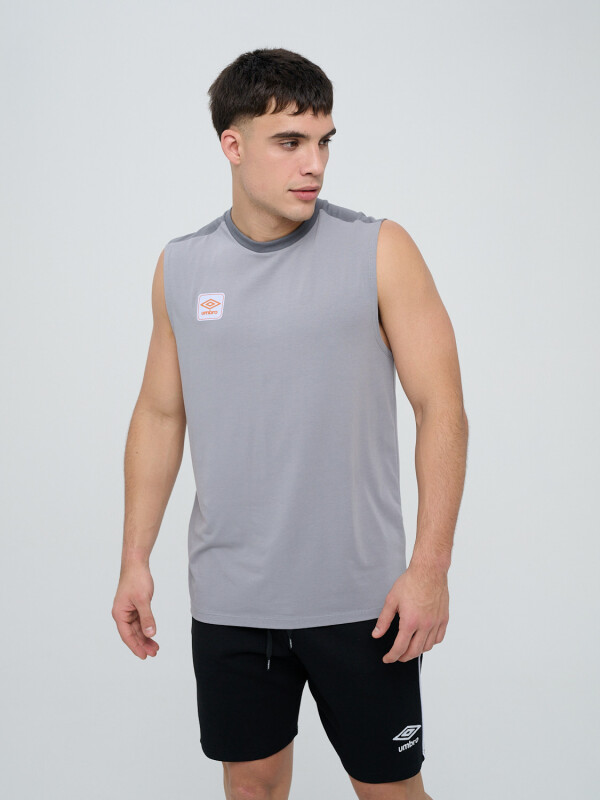 REMERA SIN MANGAS MIXTAPE Umbro Hombre 005