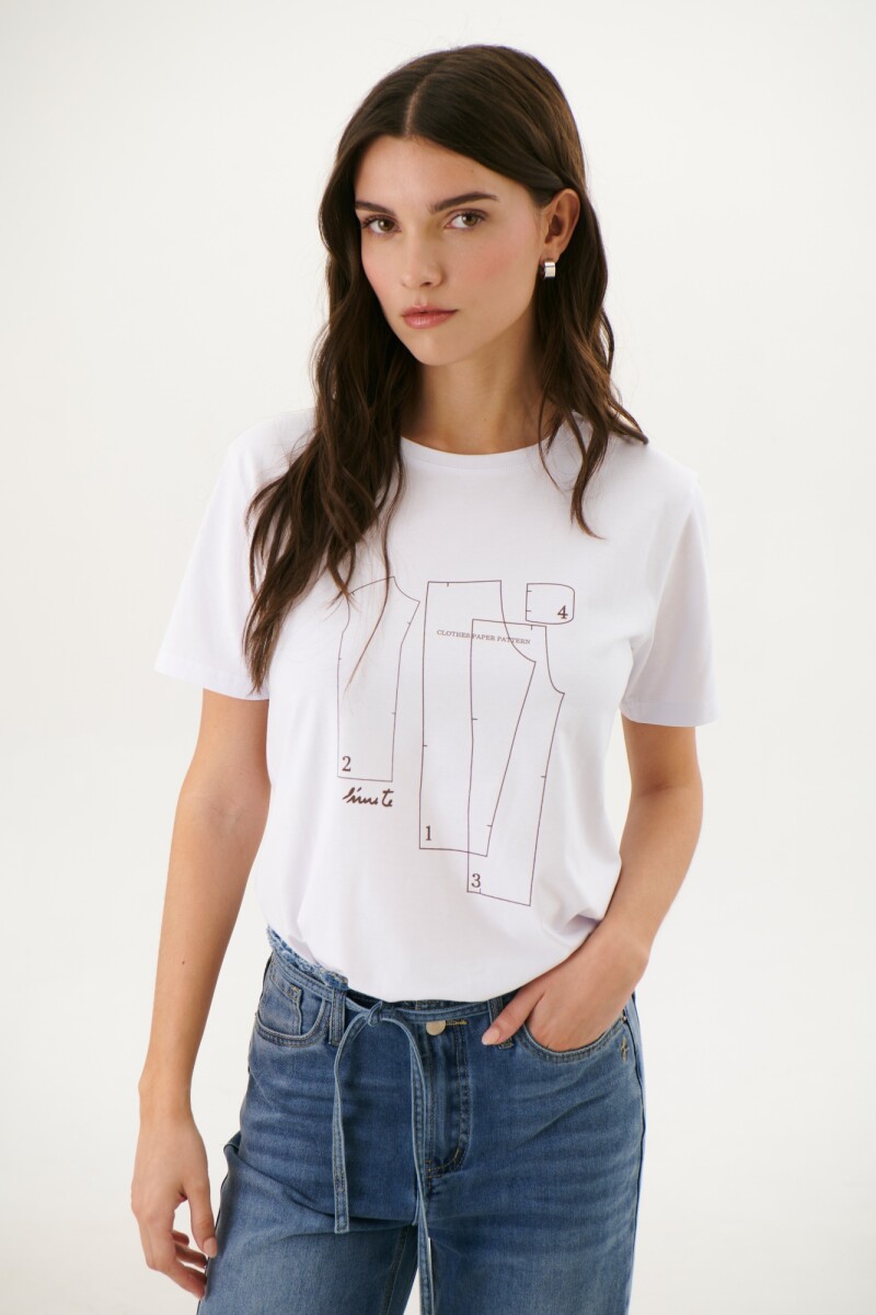 REMERA MOLDES TIZA