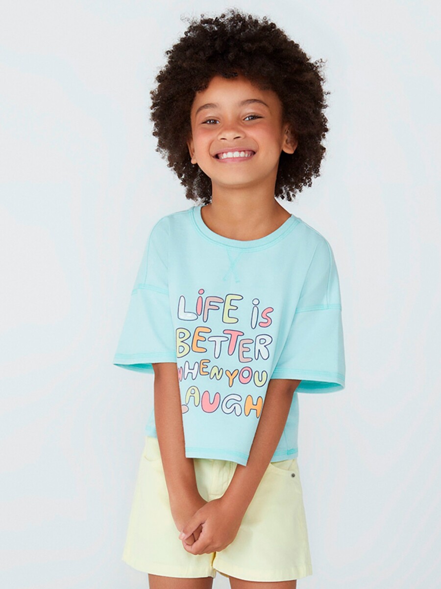 BLUSA CROPPED DE NIÑA CON ESTAMPA - CELESTE 