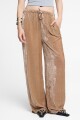 PANTALÓN RELAXED FIT EN VELVET Beige