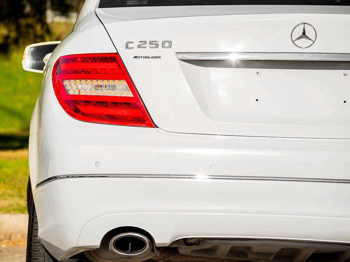 Mercedes Benz C250 1.8 Avantgarde AT | Permuta / Financia Mercedes Benz C250 1.8 Avantgarde AT | Permuta / Financia