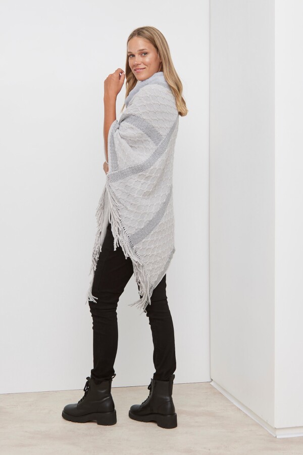 Poncho Detalle Piel GRIS