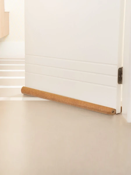 PROTECTOR PARA PUERTAS MARRON