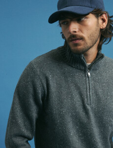 470421 REMERA HARRY Gris Oscuro