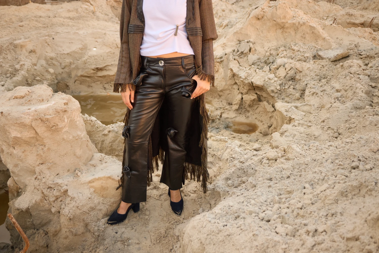 Leather Rosette jeans