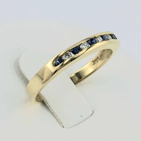 Anillo de oro 18 ktes, MEDIO SIN FIN. Anillo de oro 18 ktes, MEDIO SIN FIN.