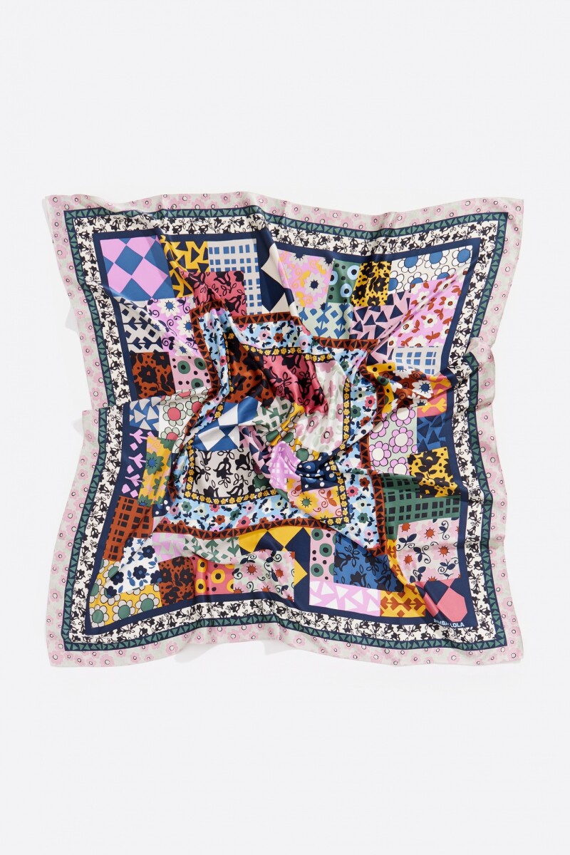 PAÑUELO PATCHWORK Y MARCOS Gris