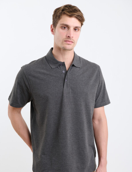 520857 REMERA FERAUD Gris Oscuro