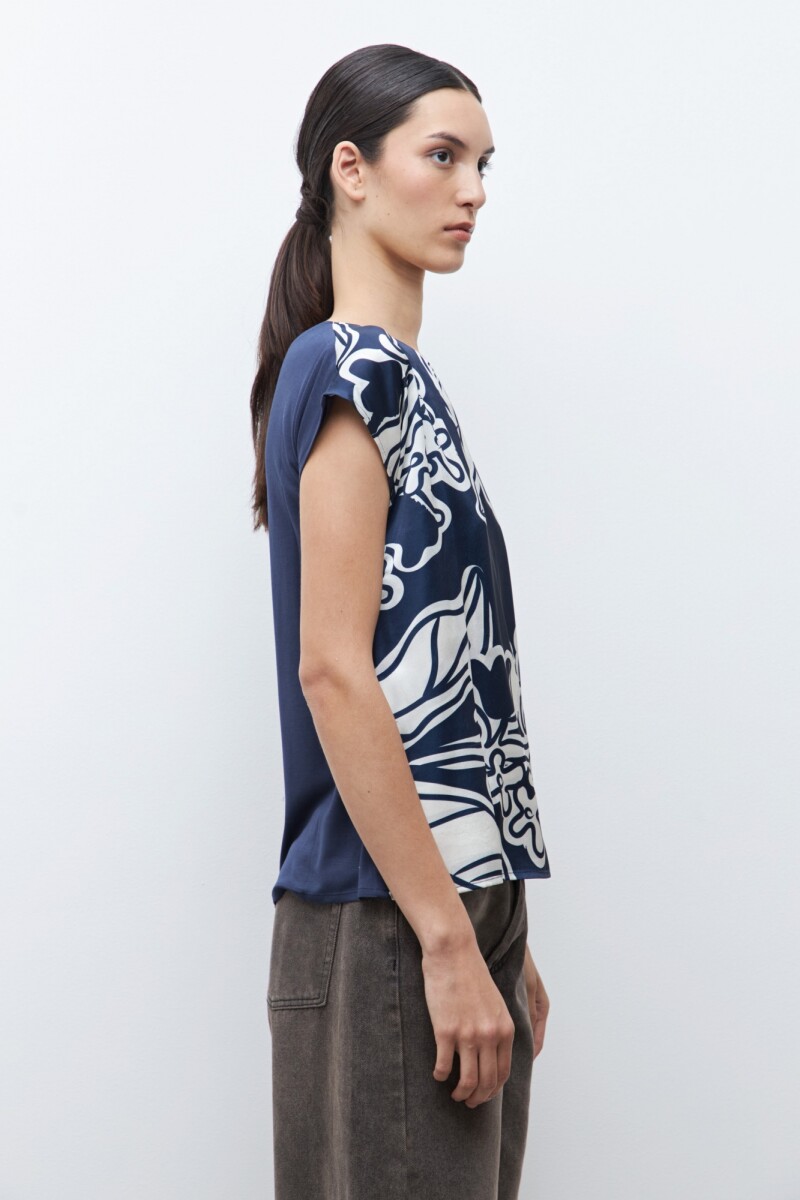 Blusa frente estampado azul marino