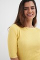 Sweater cuello bote AMARILLO