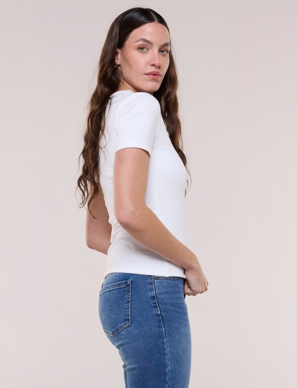 Remera Básica Modal CRUDO