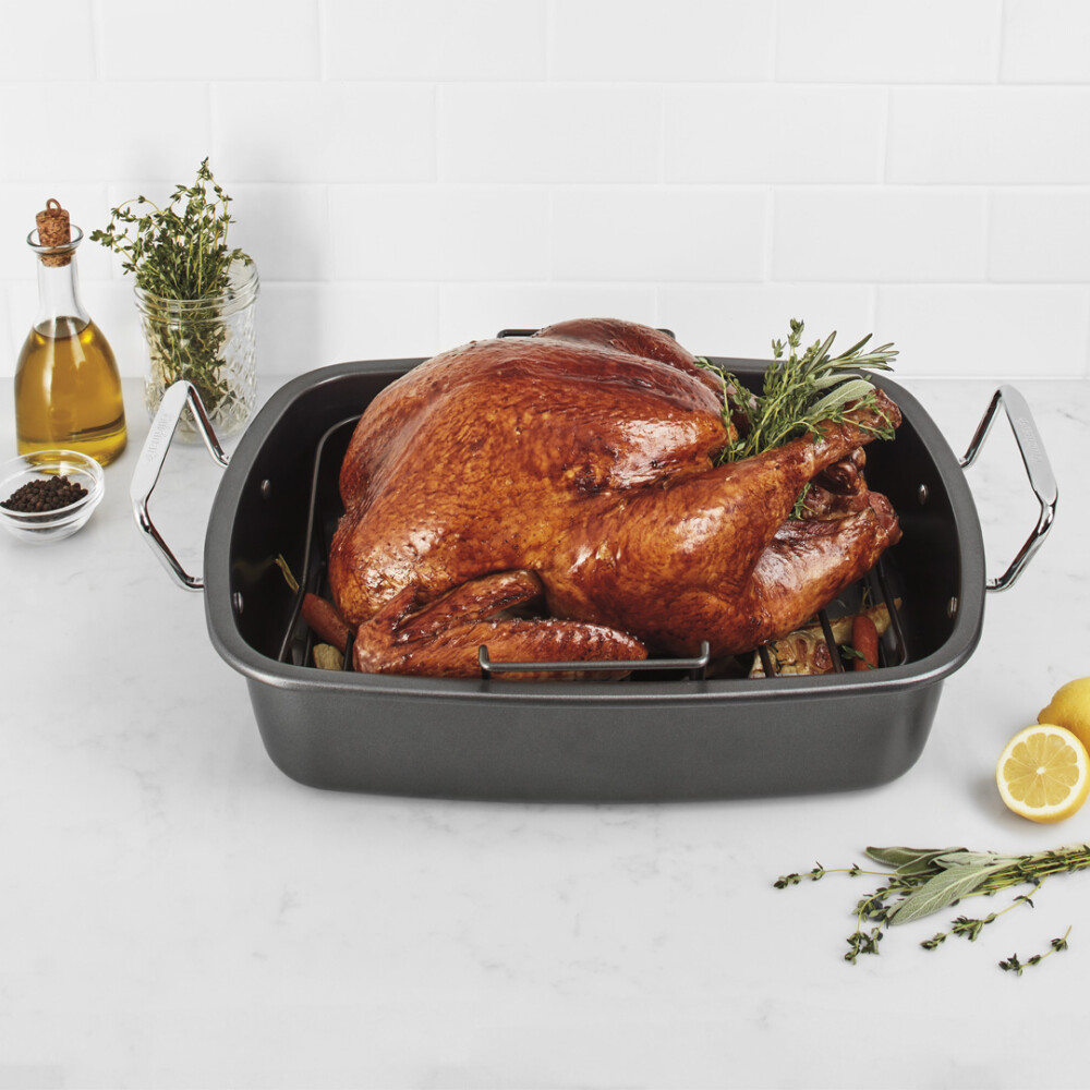 Cuisinart® ASADERA DE ACERO AL CARBONO CON REJILLA 34,3 cm L × 50,2 cm A × 14,6 cm AL N/A