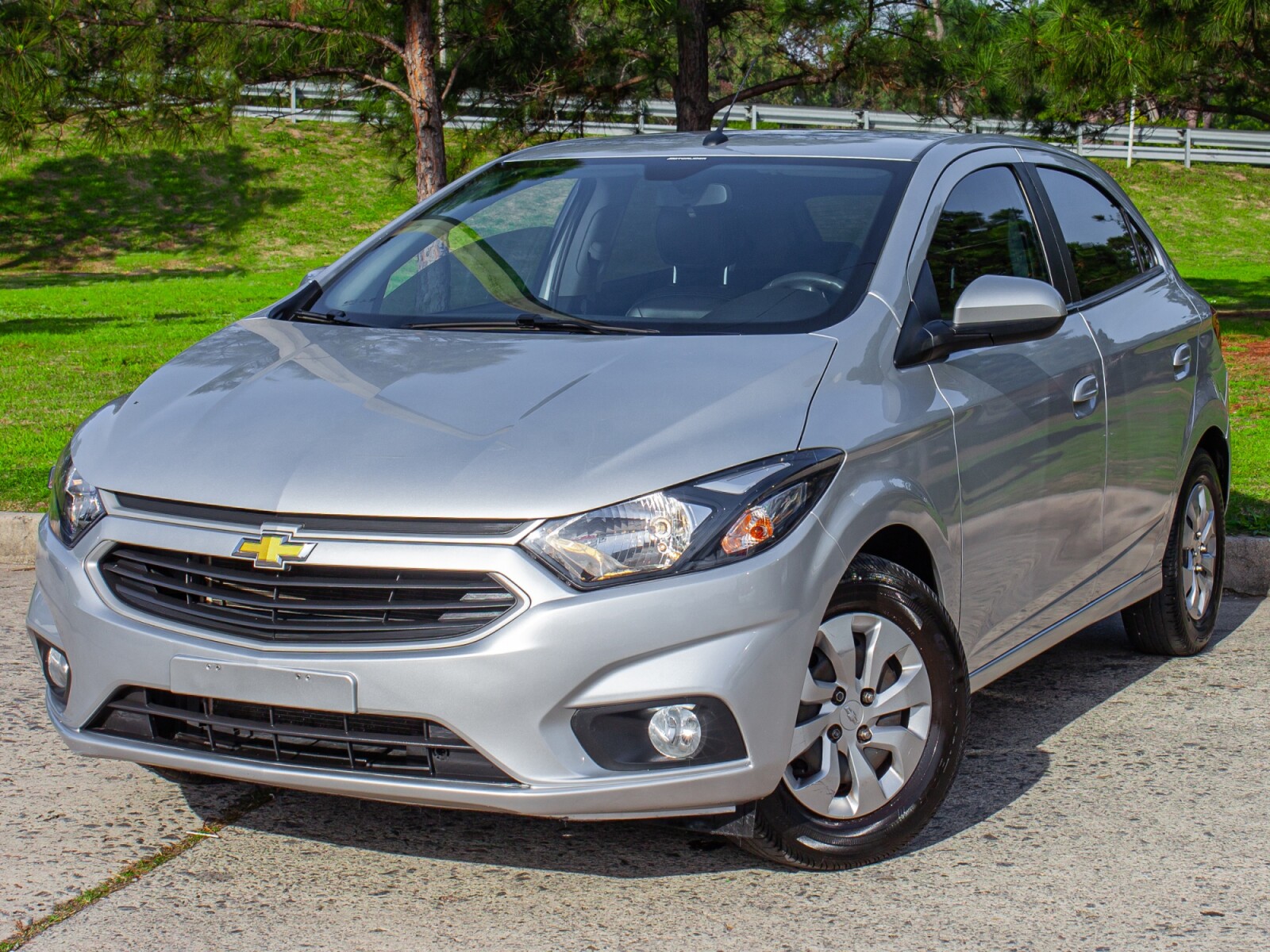 Chevrolet Onix LT 1.0 Extra Full | Permuta / Financia 