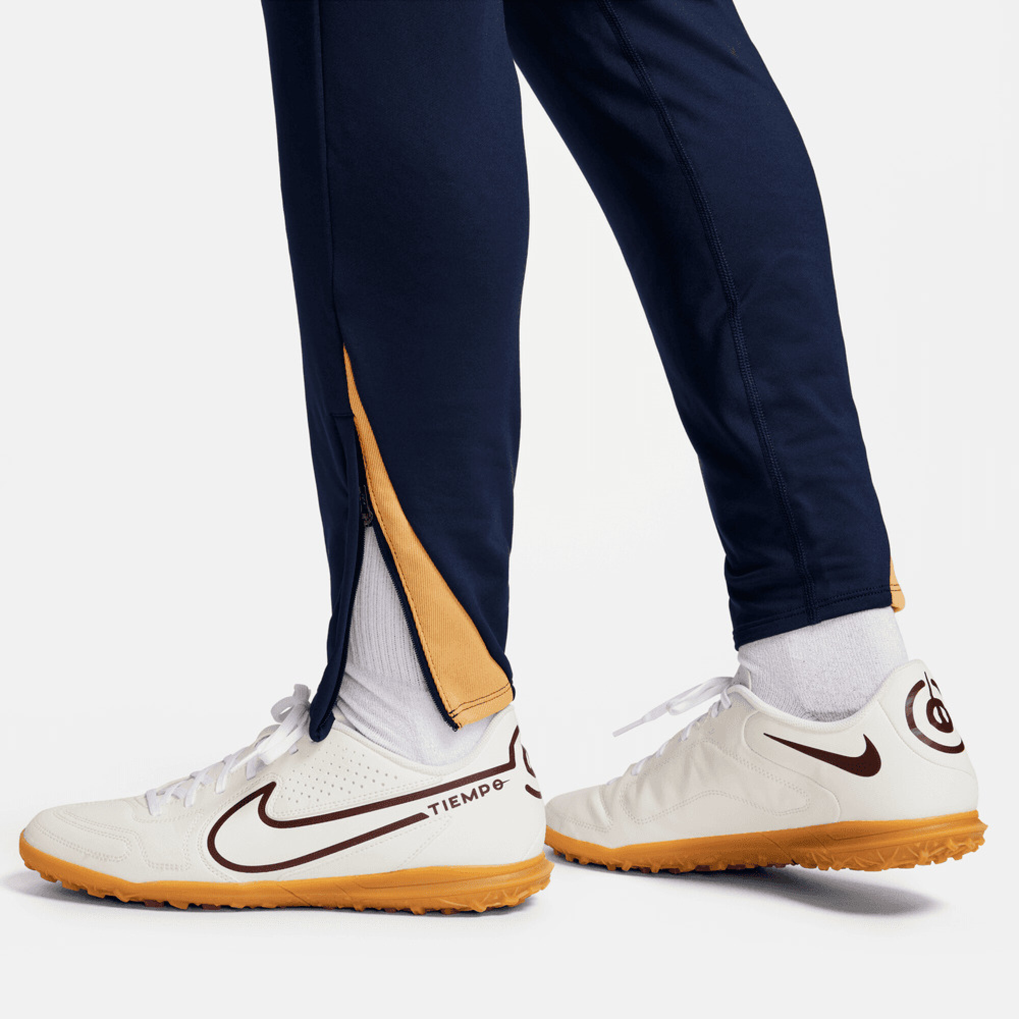 Pantalon Largo Fc Barcelona Strike de Hombre Azul La Cancha