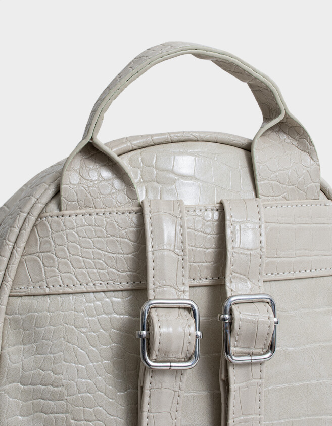 Mochilas Urbanas Mochila Efecto Croco Con Charm - Marron Beige