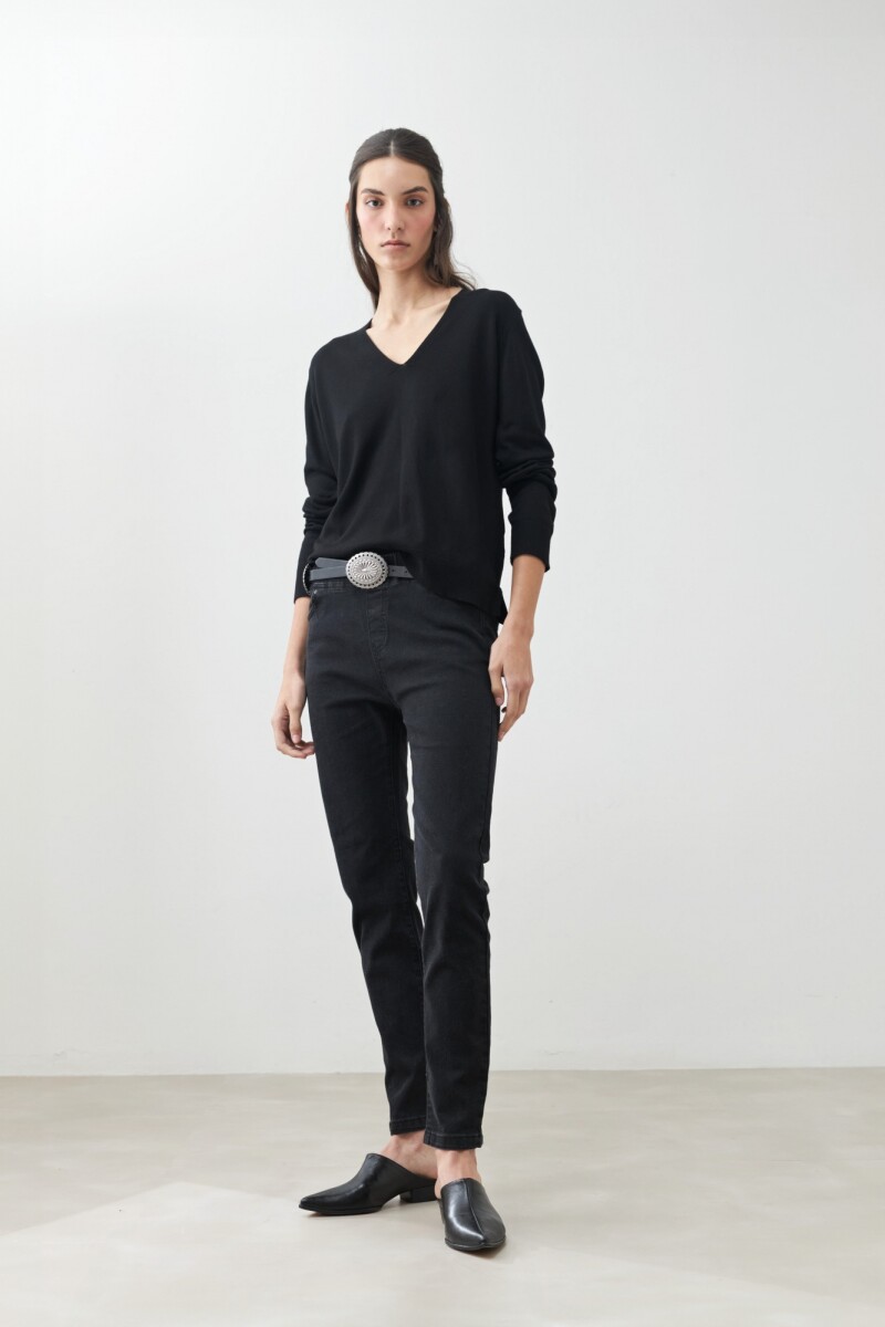 Sweater escote V - negro 