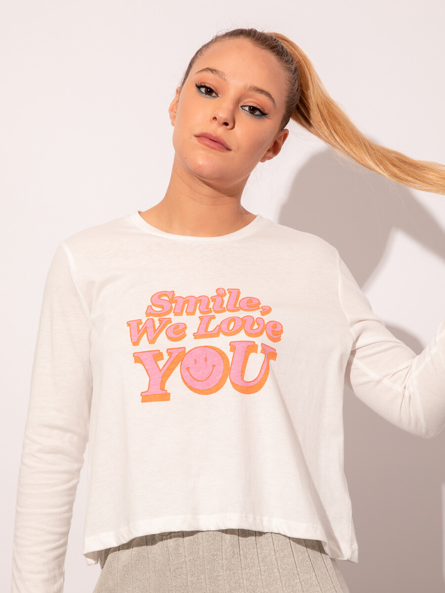 REMERA SMILE LOVE 