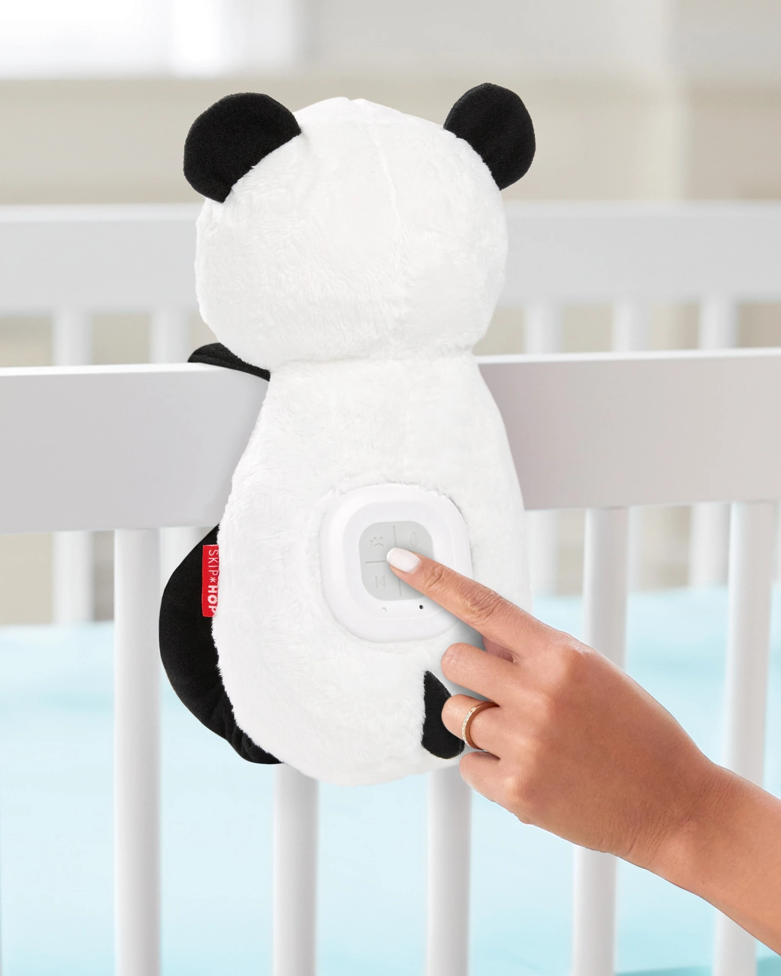 Peluche arrullador con activación por llanto, diseño panda Peluche arrullador con activación por llanto, diseño panda