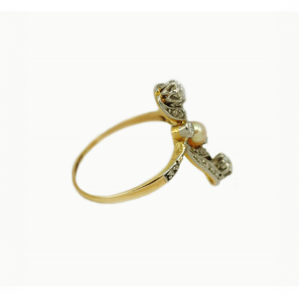 Anillo Oro 18K, Con Brillantes, Diamantes Y Perla Natural Anillo Oro 18K, Con Brillantes, Diamantes Y Perla Natural