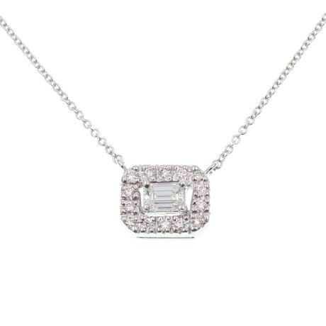 Colgante Fernanda H. en oro blanco 18k con brillantes, incluye cadena. Colgante Fernanda H. en oro blanco 18k con brillantes, incluye cadena.