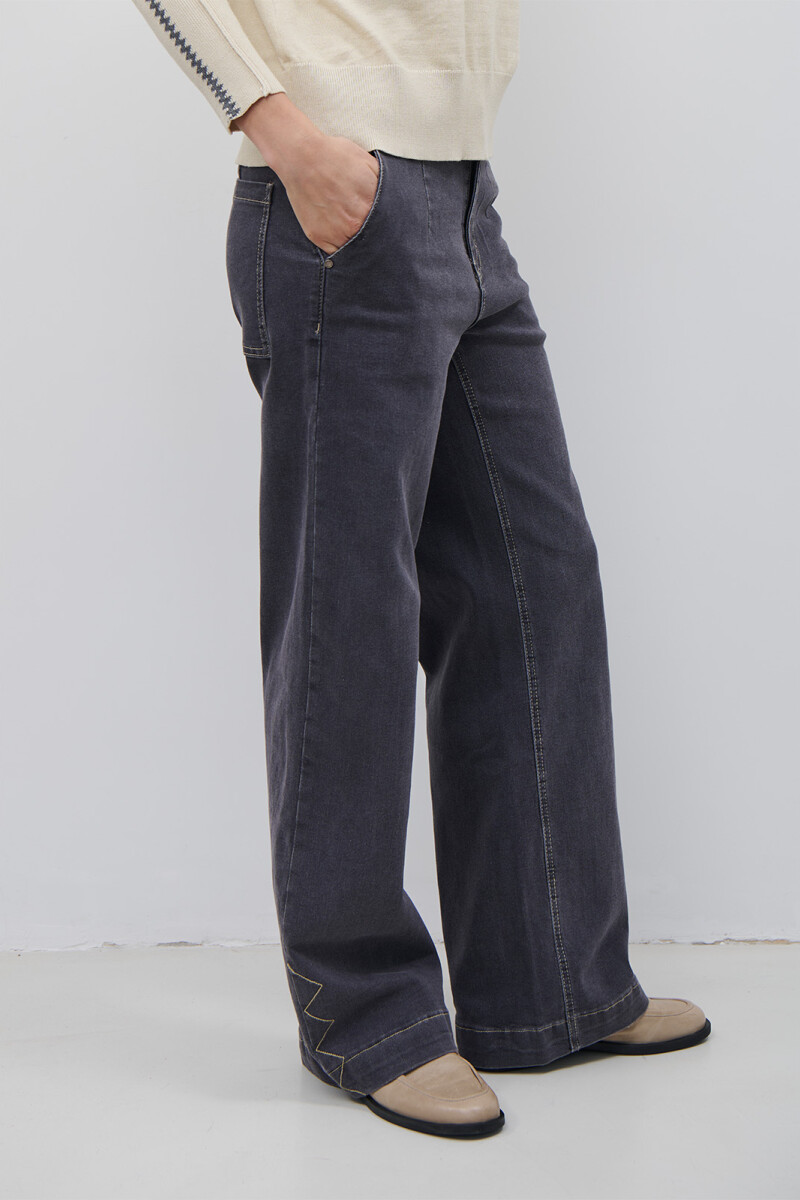JEAN NAOMI AZUL GRIS