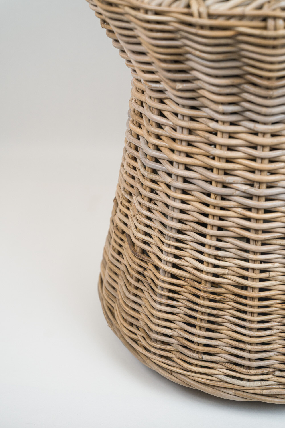 Mesa Lateral Paragon Mungur Kuwu Color Unico