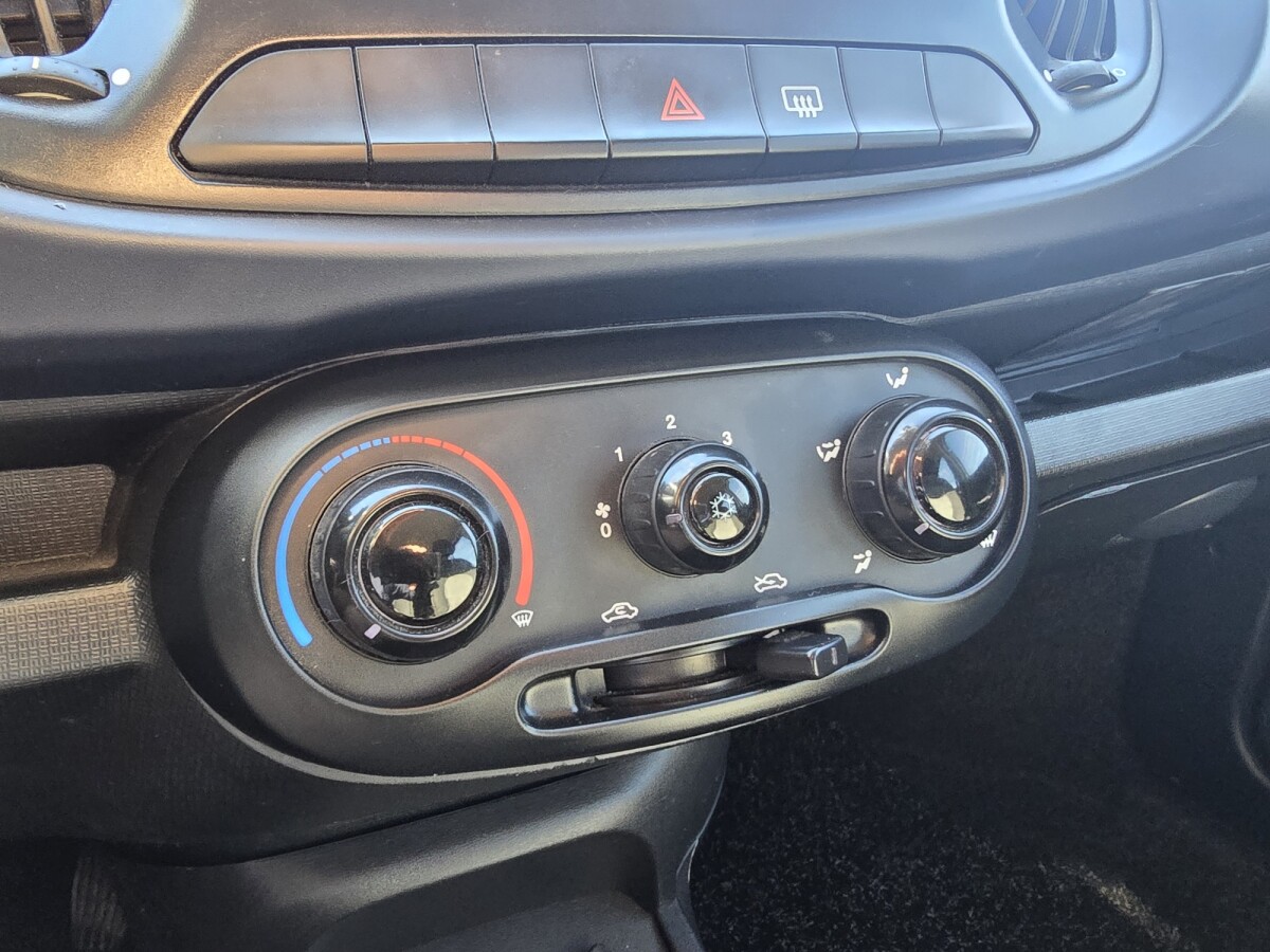 Fiat Uno Attractive 1.4 Extra Full | Permuta / Financia Fiat Uno Attractive 1.4 Extra Full | Permuta / Financia
