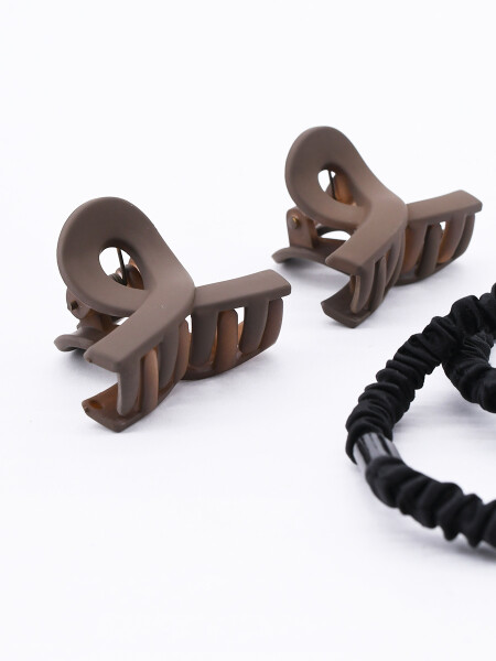 BROCHES Y COLEROS PACK X 4 MARRON (V)