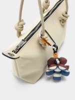 Bolso Tote Textura Suave Con Colgante S crudo