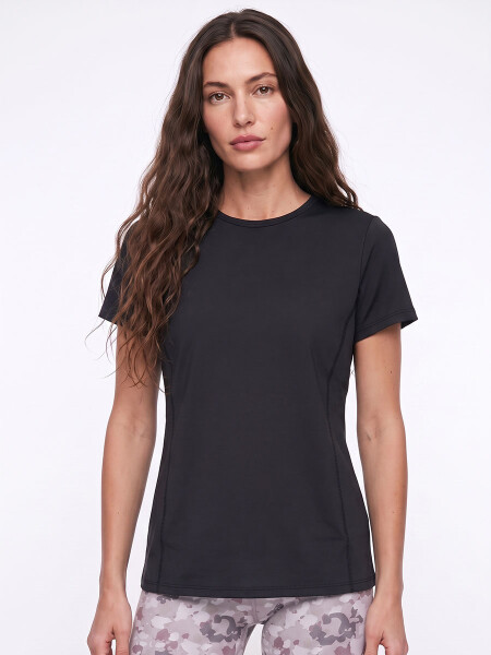REMERA MOUTON NEGRO.
